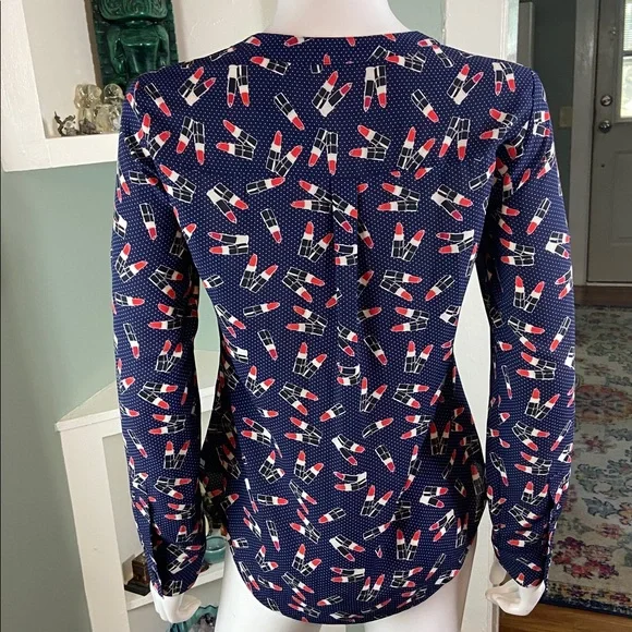 NWT New Express Novelty Navy Blue Lipstick Women's Top shirt blouse xs XSmall - Picture 9 of 14